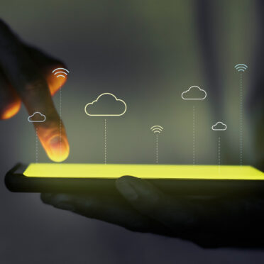 hologram-projector-screen-with-cloud-system-technology